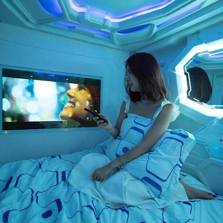 Jc Space Capsule Hotel Kuah Esterno foto