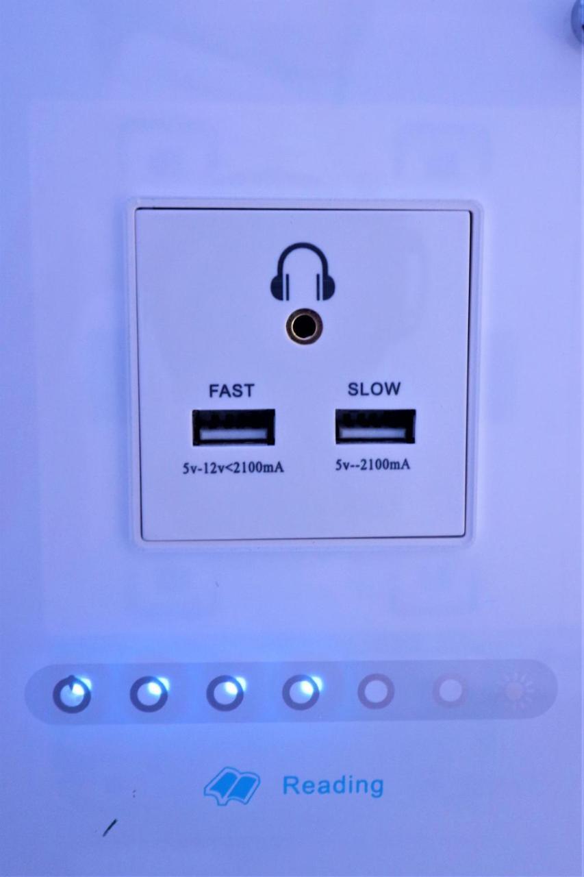 Jc Space Capsule Hotel Kuah Esterno foto